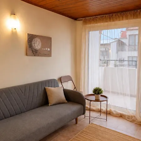 Floor With Balcony Apartamento *